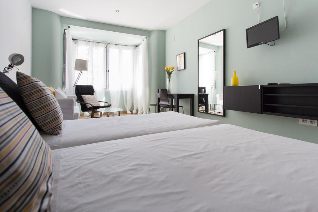 Apartamentos Edificio Constitucion إشبيلية الغرفة الصورة
