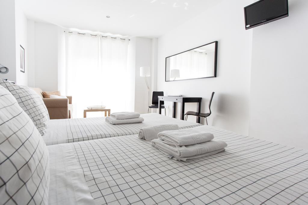 Apartamentos Edificio Constitucion إشبيلية الغرفة الصورة