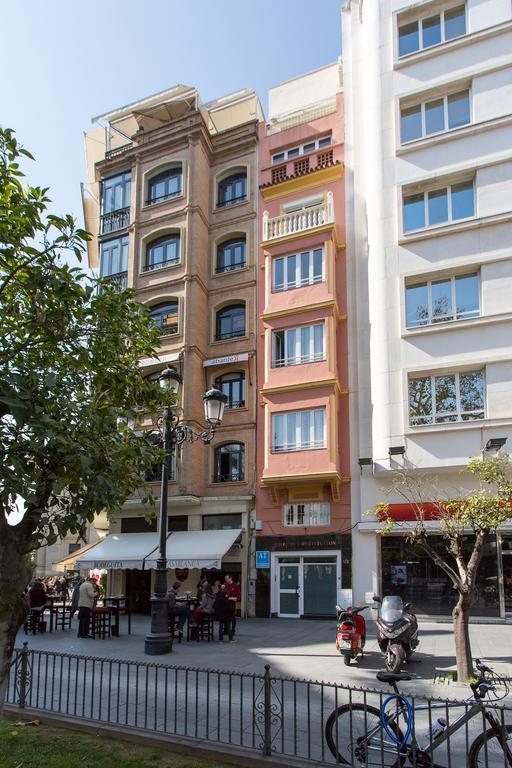 Apartamentos Edificio Constitucion إشبيلية الغرفة الصورة