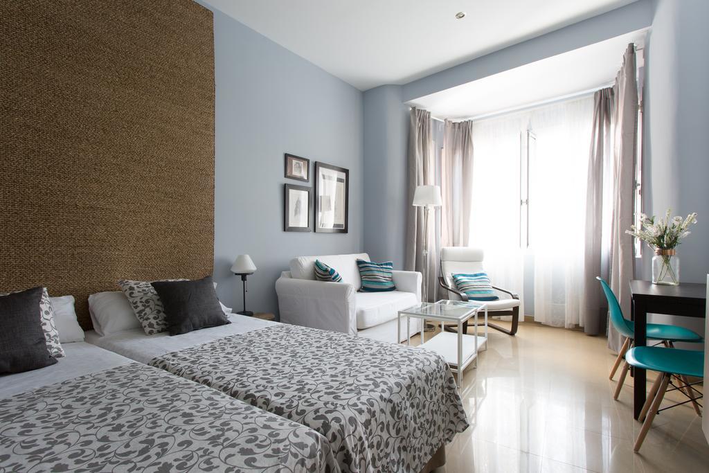 Apartamentos Edificio Constitucion إشبيلية الغرفة الصورة